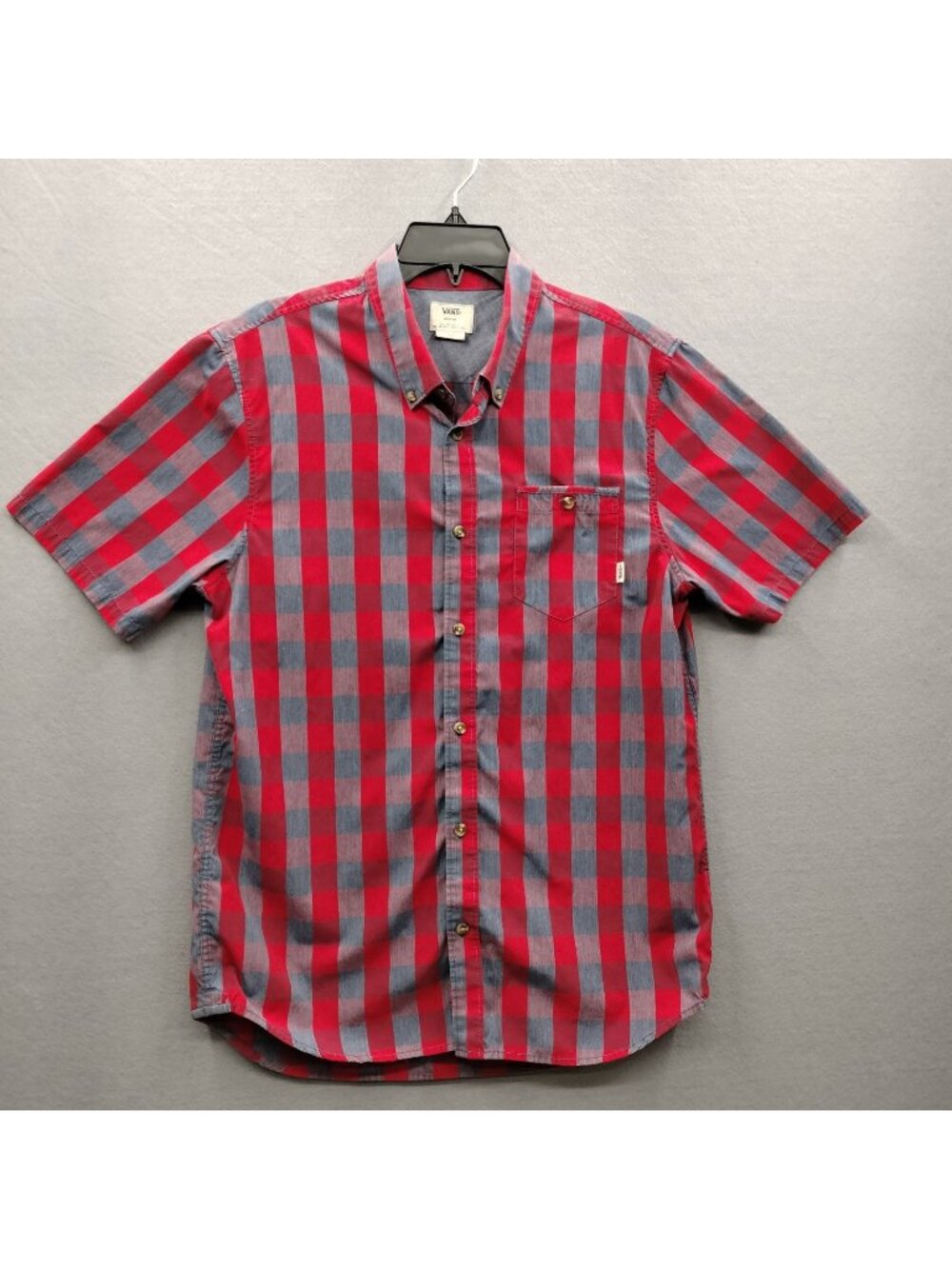 Vans Off The Wall Shirt Mens M Red Gray Plaid Short Sleeve Button Up Skate Surf